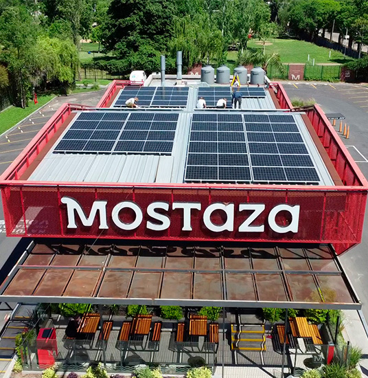 Comercio con instalación de energía solar