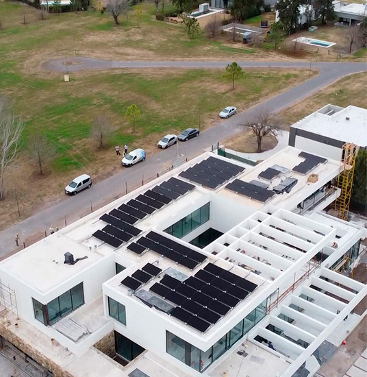Vivienda residencial con instalación solar
